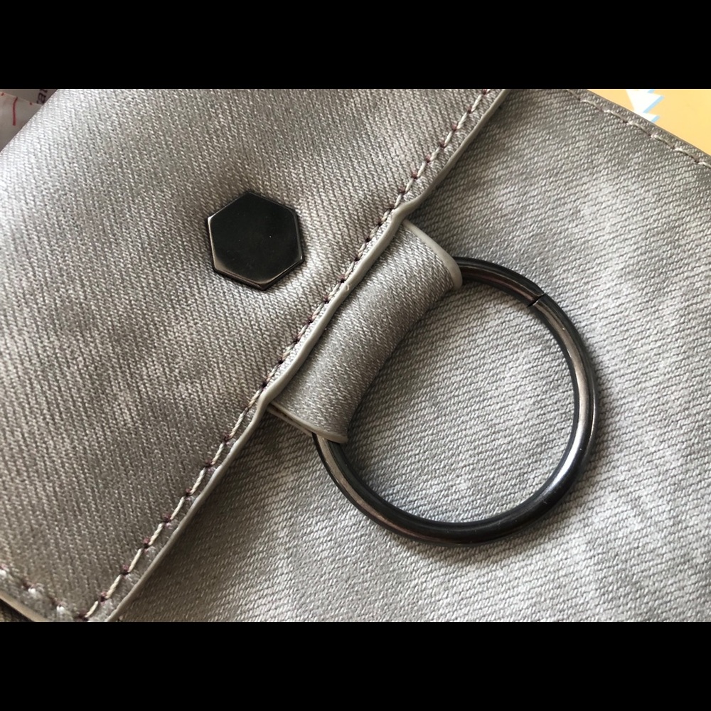 Handmade Design Crossbody - Picture 4 of 4